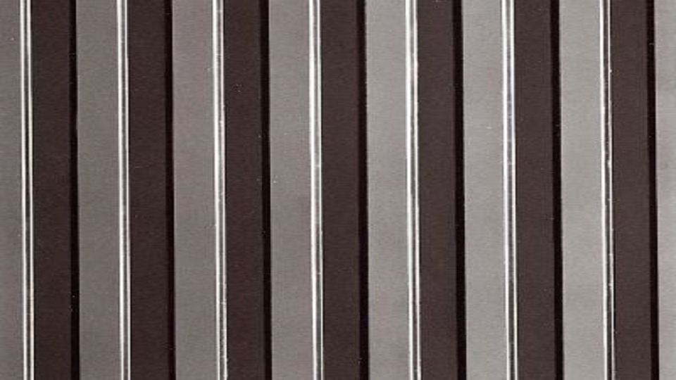 Wide-ribbed car mat